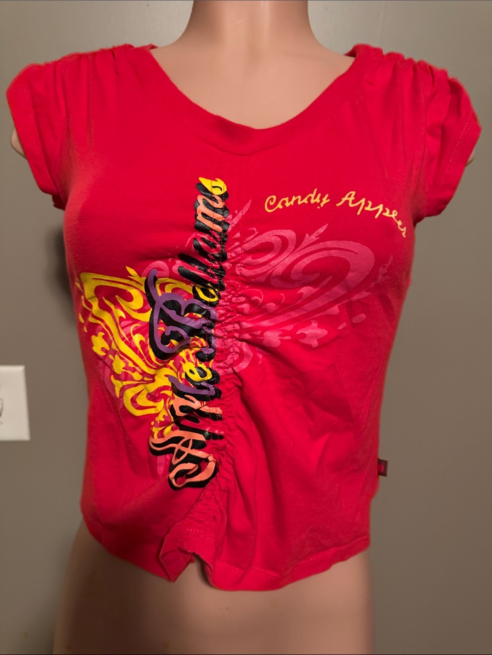 Apple Bottoms Red Short Sleeve Graphic Tee with Yellow Accents